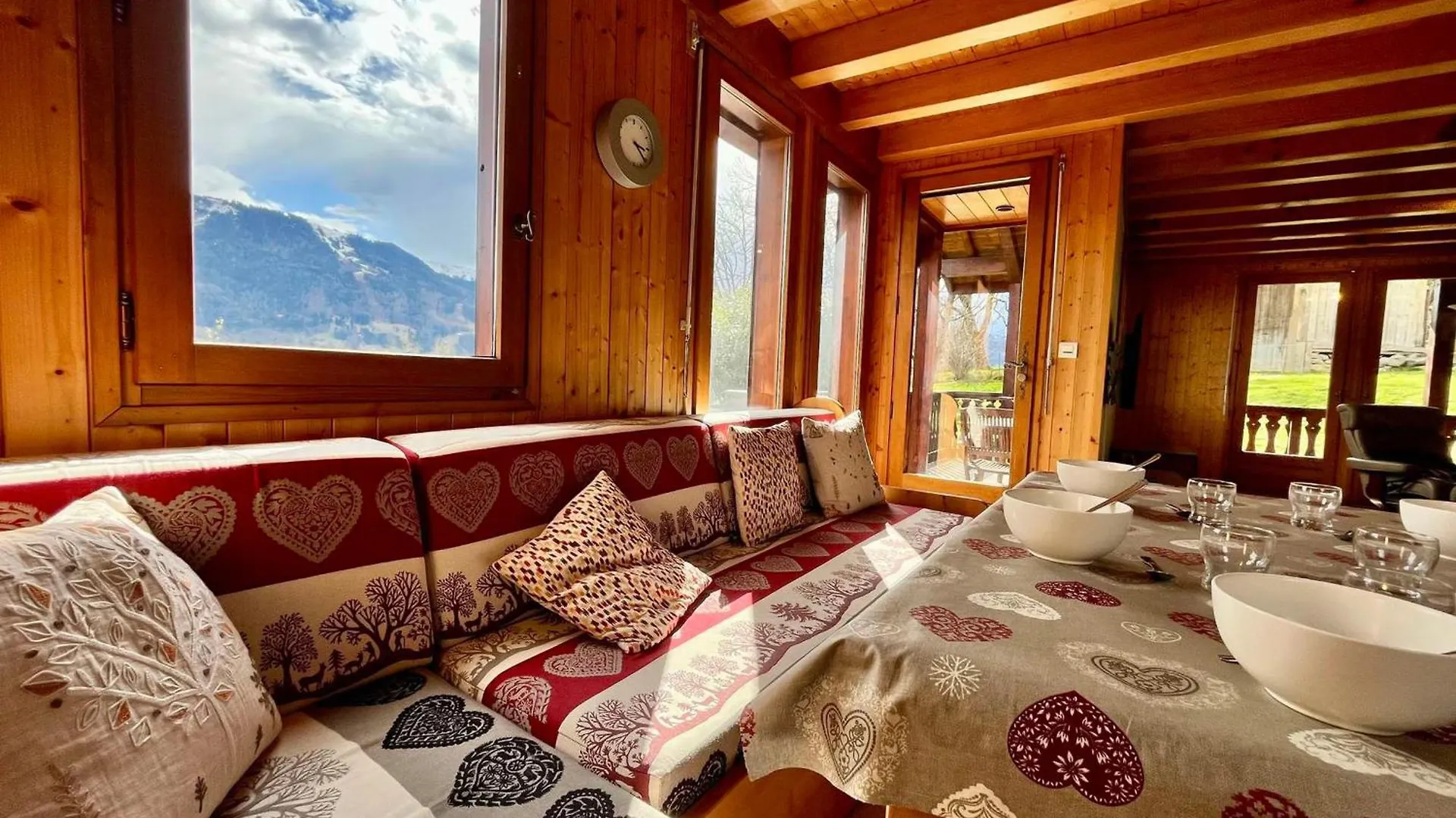 Chalet Alpin Au Calme Avec Wifi Et Parking A Samoens - Fr-1-624-10 0*,